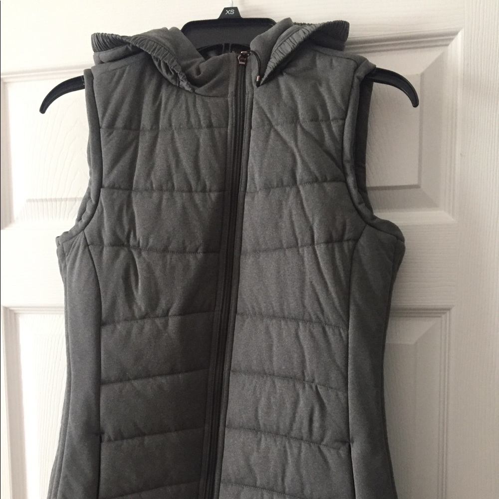 CALIA by Carrie Underwood Vest